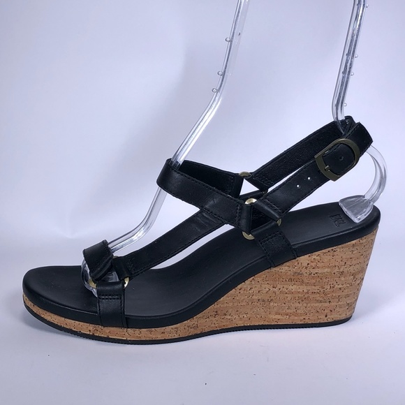 teva women's arrabelle leather sandal